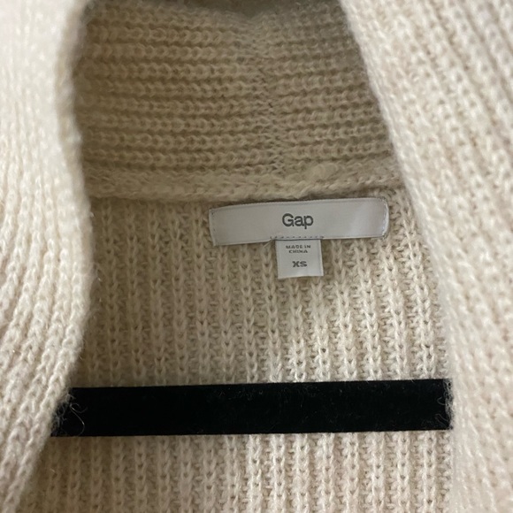 Gap cardigan - Picture 2 of 2